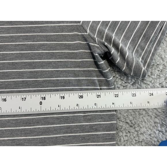Lululemon Evolution Mens M/L Gray Striped Short Sleeve Polo Shirt - Picture 8 of 10